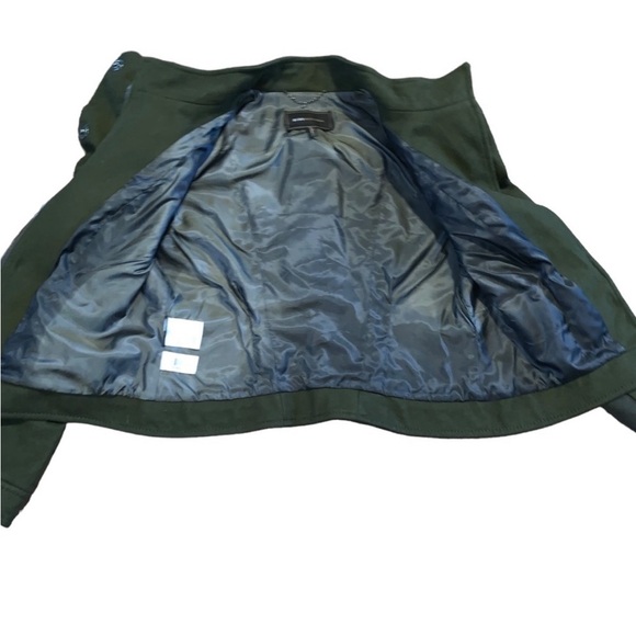 Ladies green BCBG Max Azria jacket - Picture 5 of 7